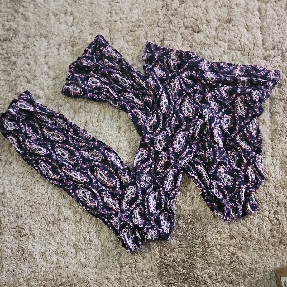 Aeropostale Purple Paisley Leggings
